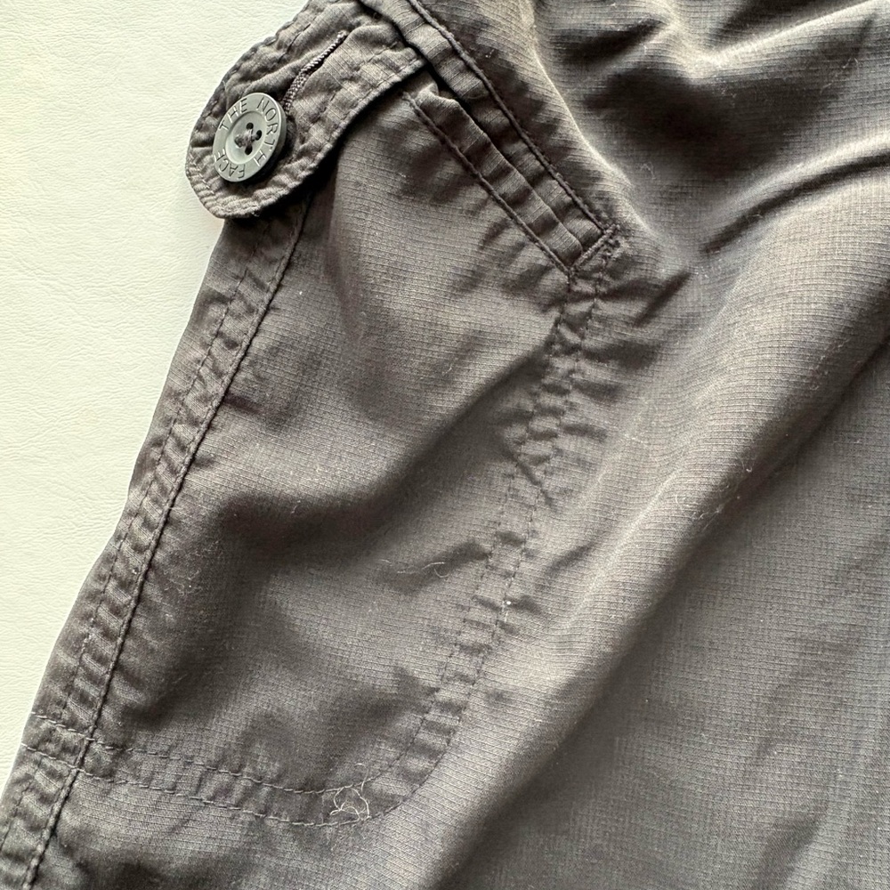 The North Face Women's Active Cargo Skirt - Size 12 Fantastic Condition - Picture 8 of 12